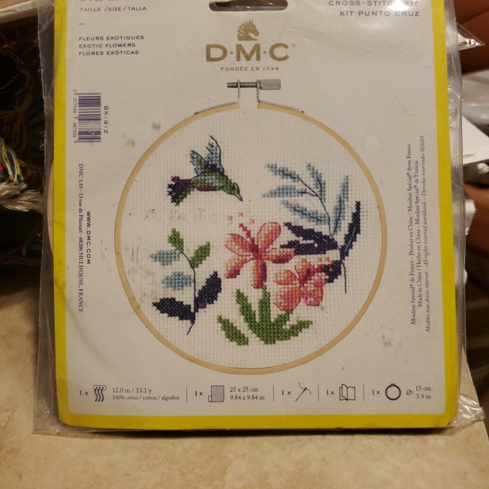 DMC Exotic Flowers Complete Cross-Stitch Kit #BK1912 With Hoop 2019 NEW